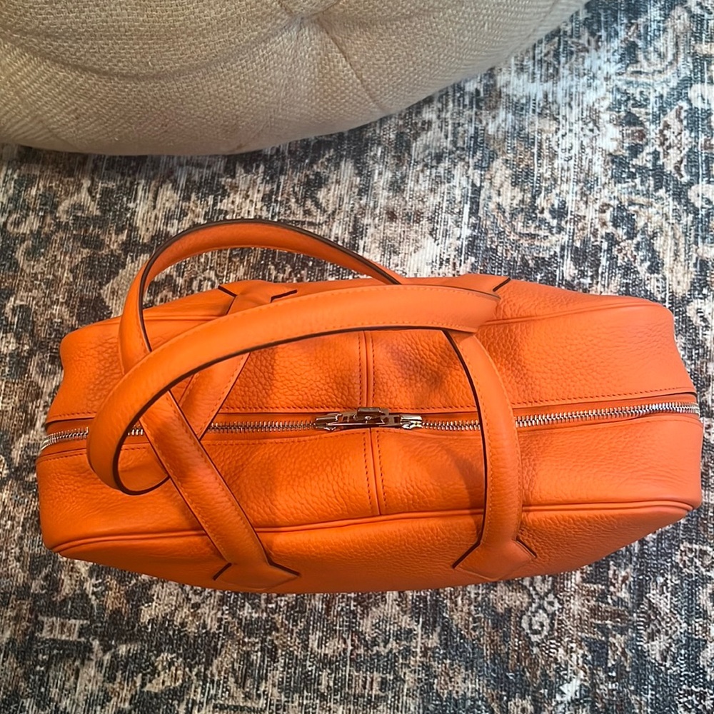 BNIB. HERMES CLEMENCE VICTORIA II 35 BAG ORANGE